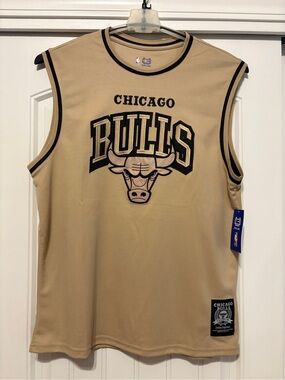NEW Chicago Bulls Men’s Sleeveless Jersey in Beige